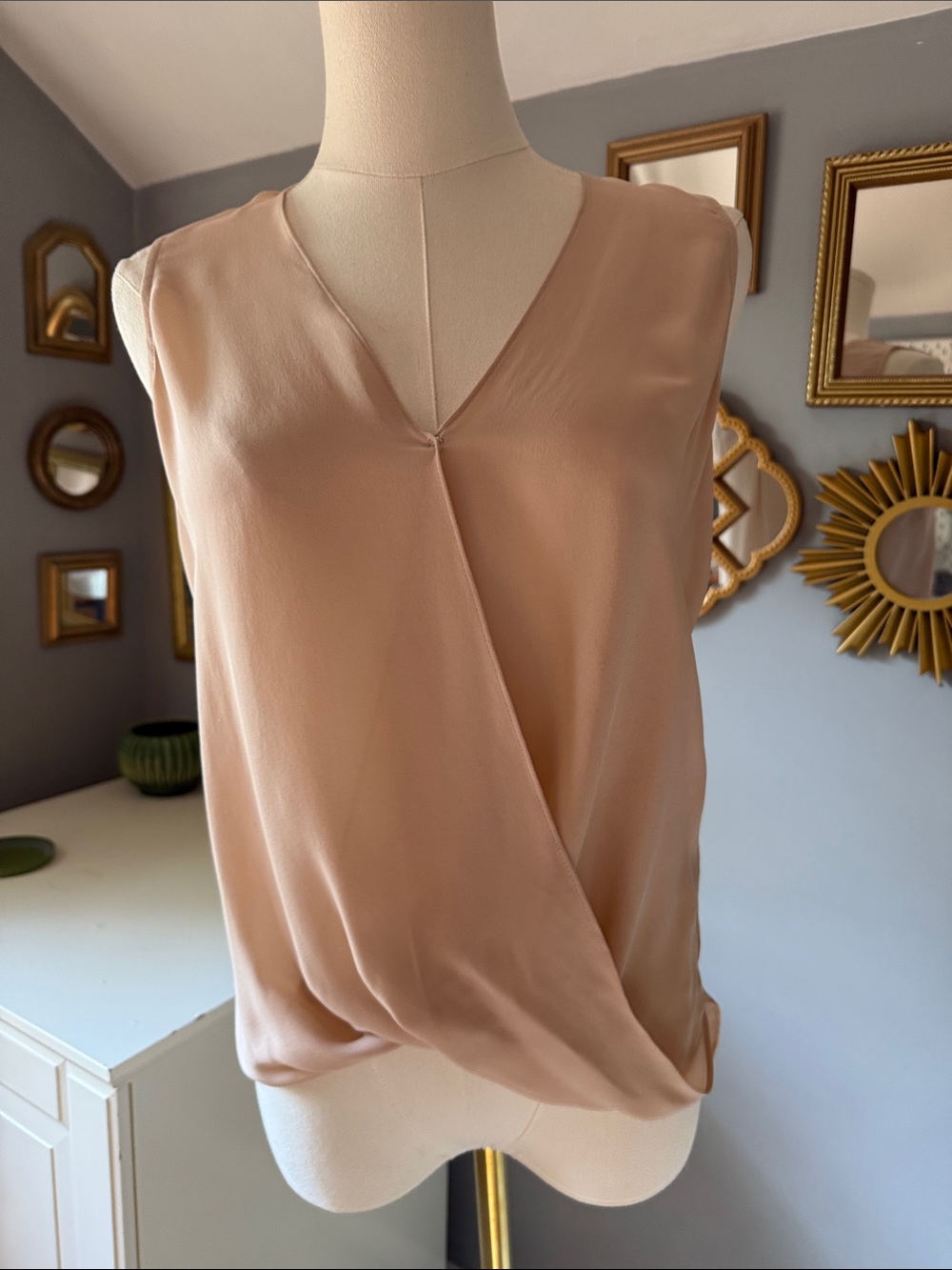 L’AGENCE Mila silk draped v neck in nude/light pink wrap blouse XS/TP